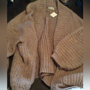 FINAL ! UO heathered  Rose cocoon sweater *read